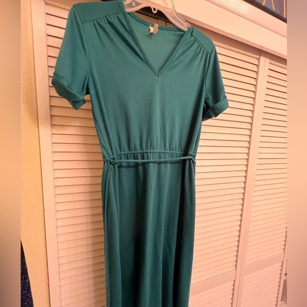Vintage Women’s V Neck Short Sleeved Green Sz M/L Vintage 70’s 80’s ? Dress